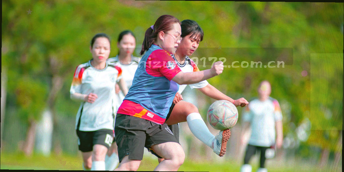 两个编号方块由一条折线连接，背景为浅色网格纸纹理